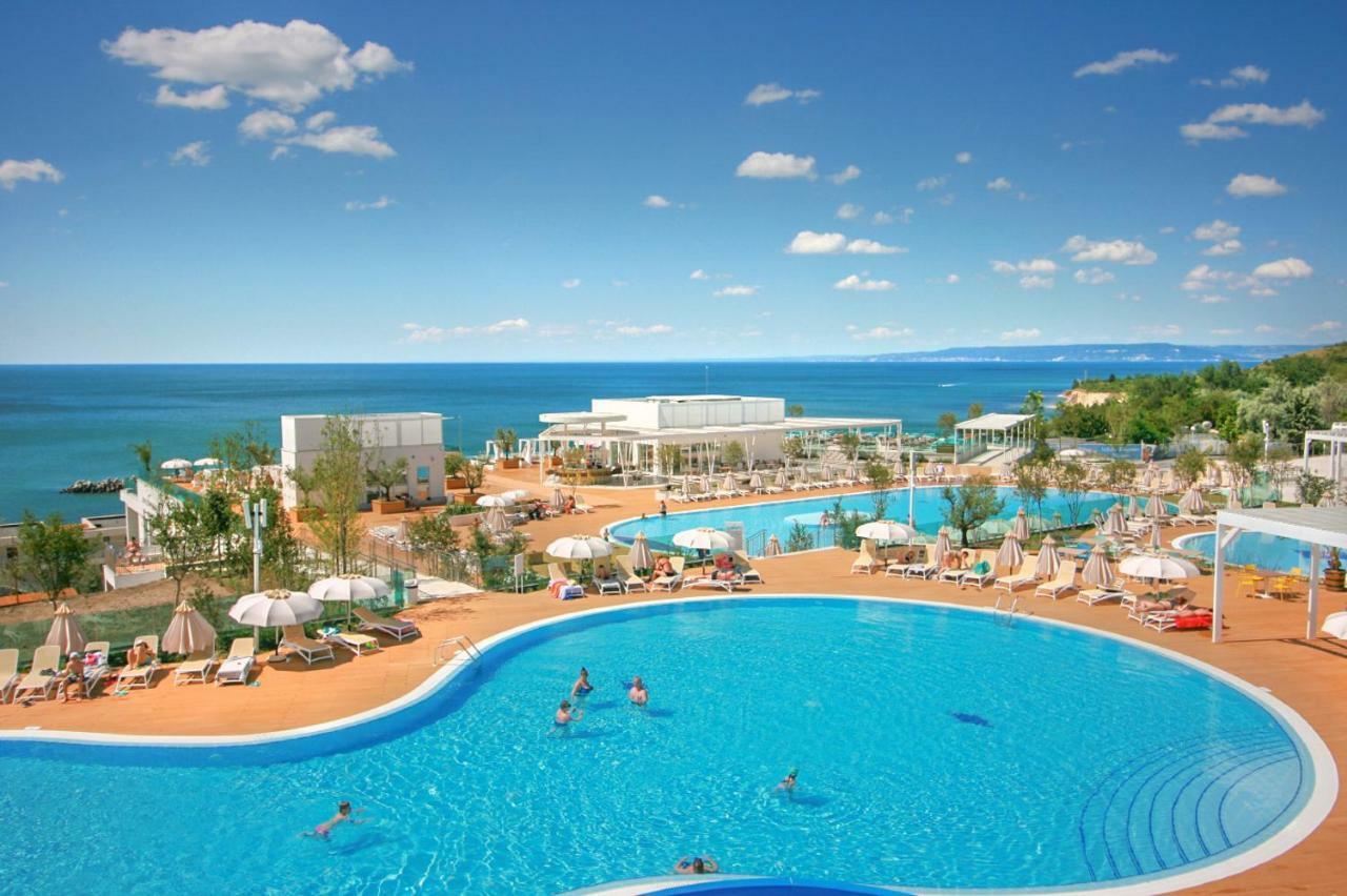 White Lagoon Hotel 4*