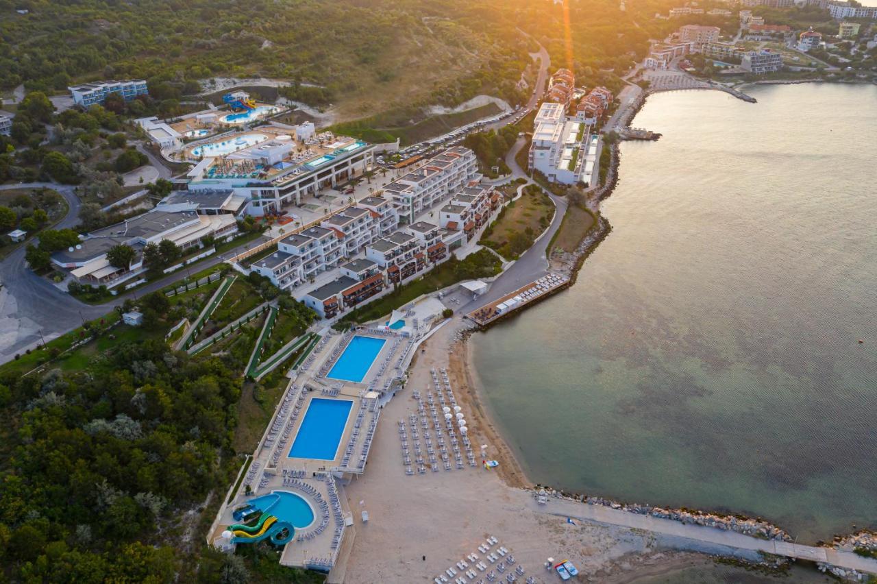White Lagoon Hotel