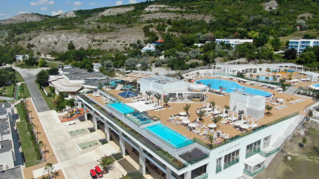 White Lagoon 4* Kavarna